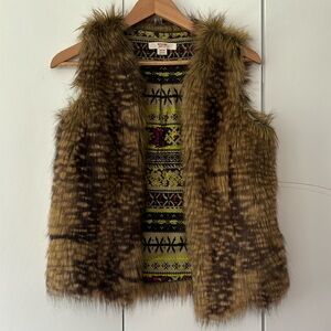 Fur vest